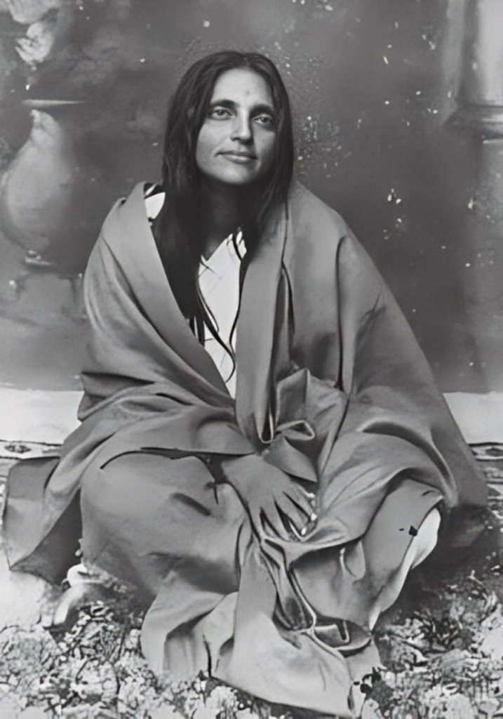 মা আনন্দময়ী